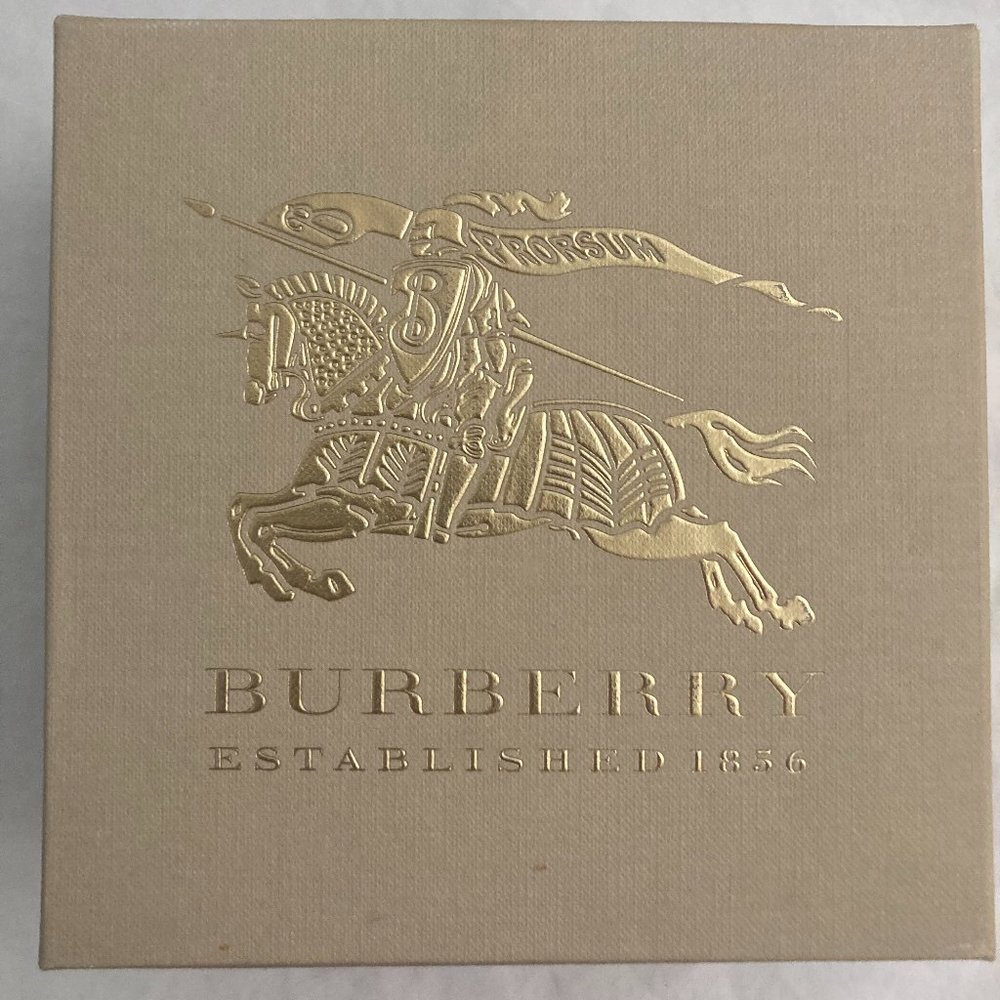 Burberry display box
